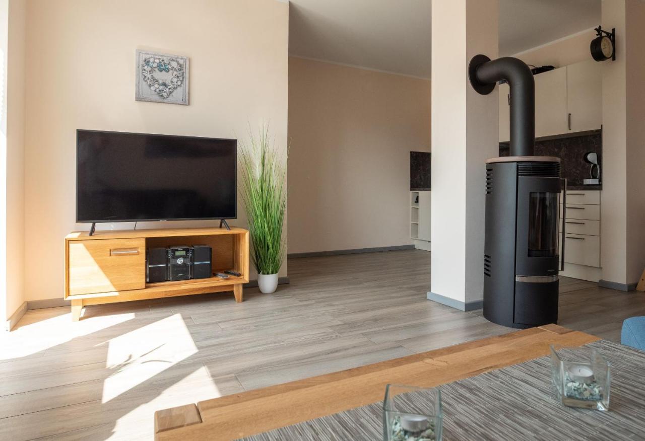 Apartmán Rotes Haus Krabbe - Whg 2 Zingst Exteriér fotografie
